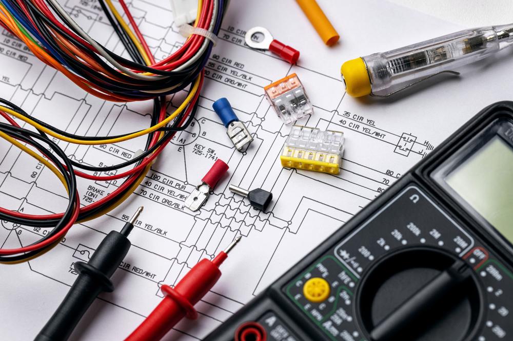 outils d'électricien